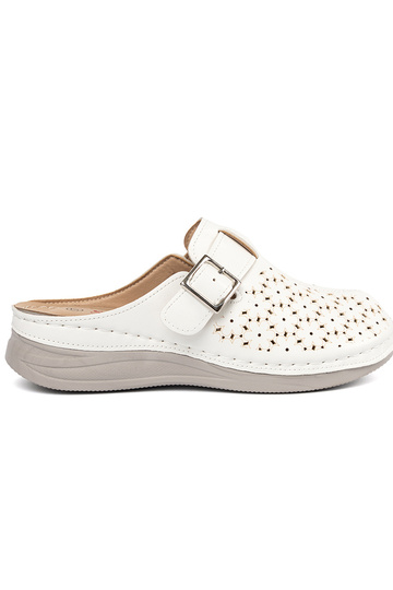 Čības ar aizvērtām...