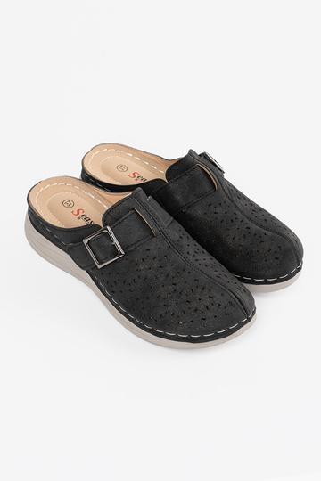 Čības ar aizvērtām... 2