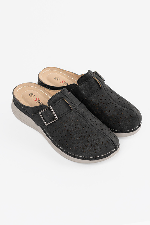 Čības ar aizvērtām pirkstiem un...