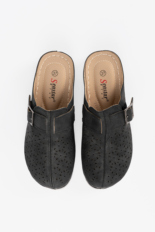 Čības ar aizvērtām pirkstiem un...