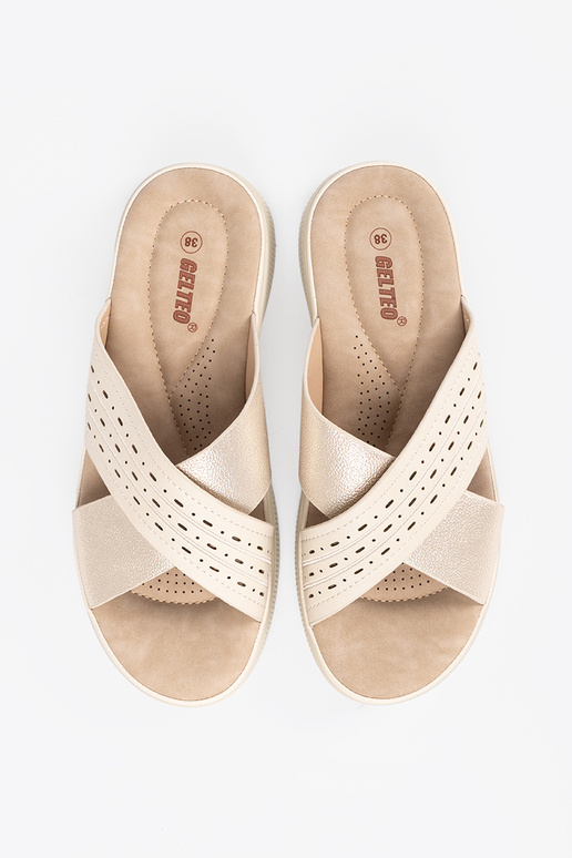 Čības ar platformu ziloņa kaula krāsā Čības ar platformu ziloņa kaula krāsā