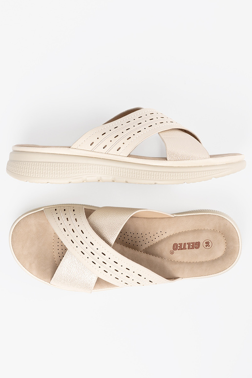 Čības ar platformu ziloņa kaula krāsā Čības ar platformu ziloņa kaula krāsā