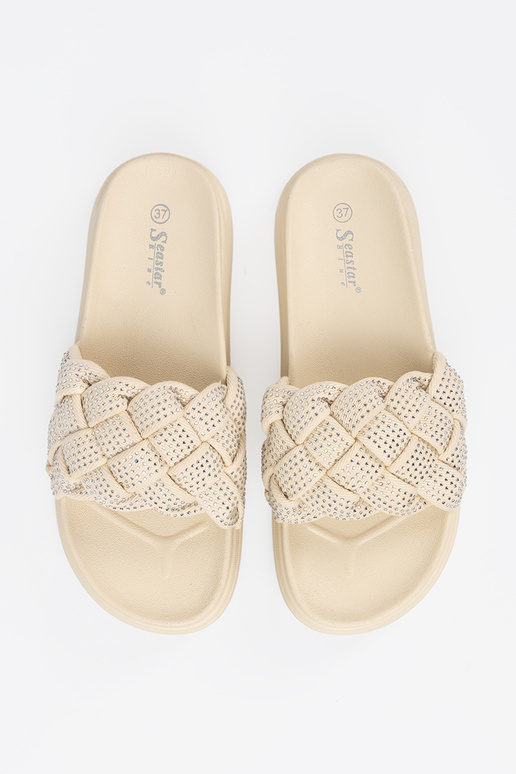 Kristālu čības spilgti smilšu krāsā Kristālu čības spilgti smilšu krāsā