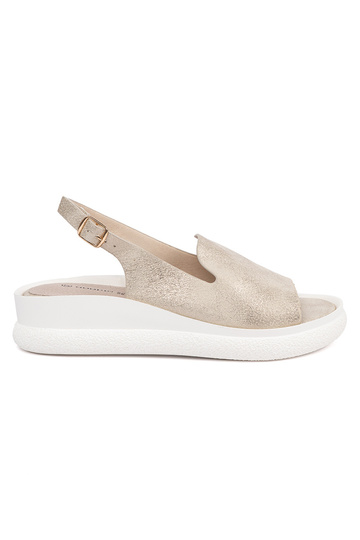 Aukstā krāsā ērti sandales...