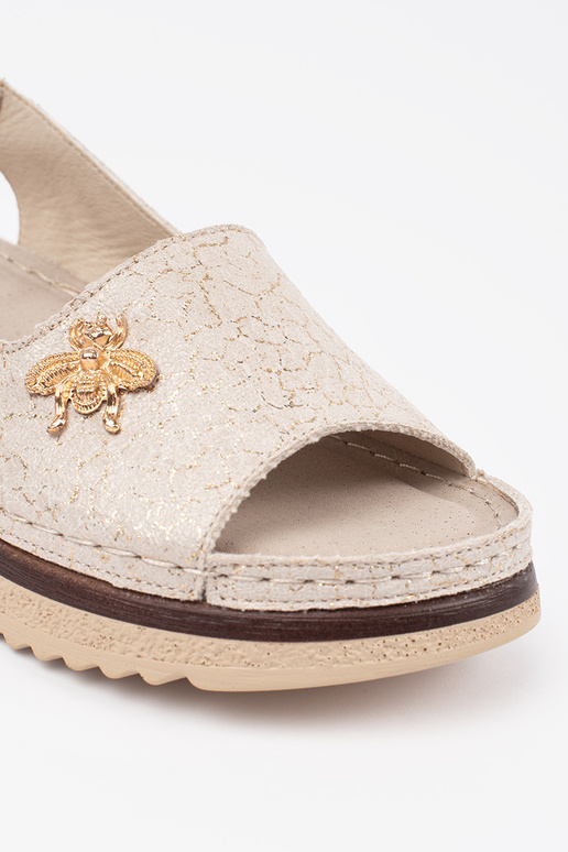 Smilšu krāsas sandales ar platformu...