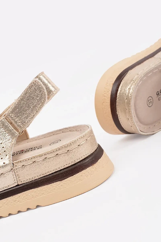 ar caurumu elementiem mīkstās... ar caurumu elementiem mīkstās...