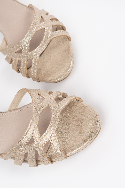 Sandales zelta krāsā