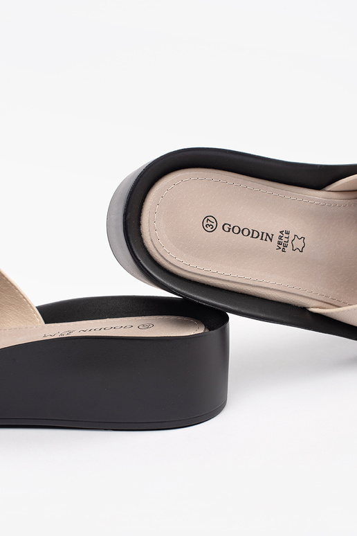 smilšu krāsas čības sievietēm ar ķēdi smilšu krāsas čības sievietēm ar ķēdi