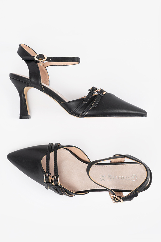 Melni augstpapēžu kurpes Melni augstpapēžu kurpes