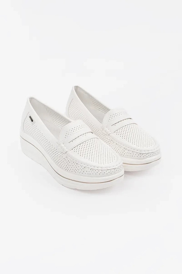 balta krāsa mokasīni uz... 2