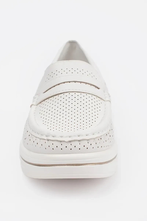 balta krāsa mokasīni uz biezā pamatnes