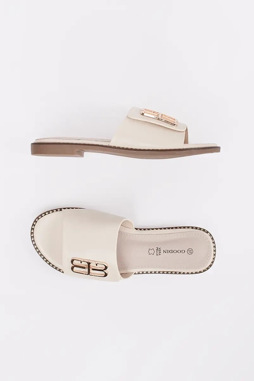 ziloņa kaula krāsas čības sievietēm... ziloņa kaula krāsas čības sievietēm...