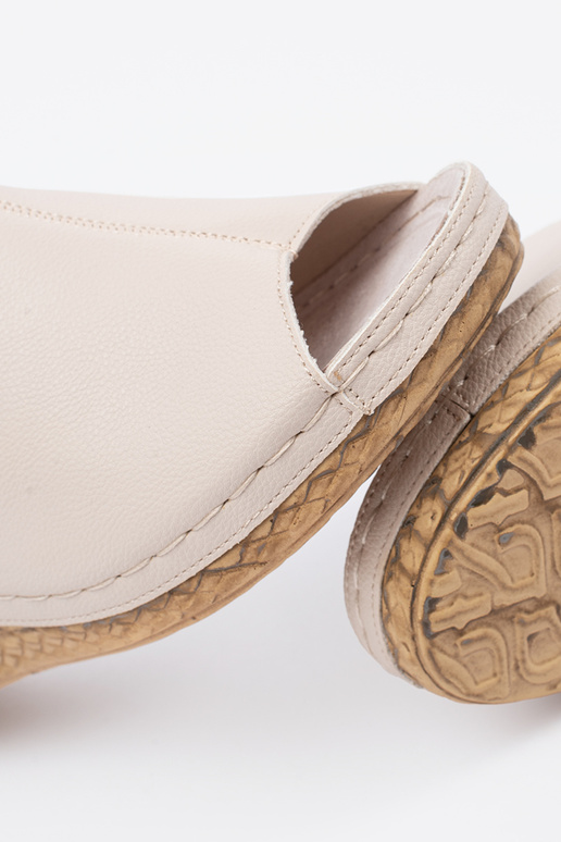 smilšu krāsas čības uz papēža sievietēm