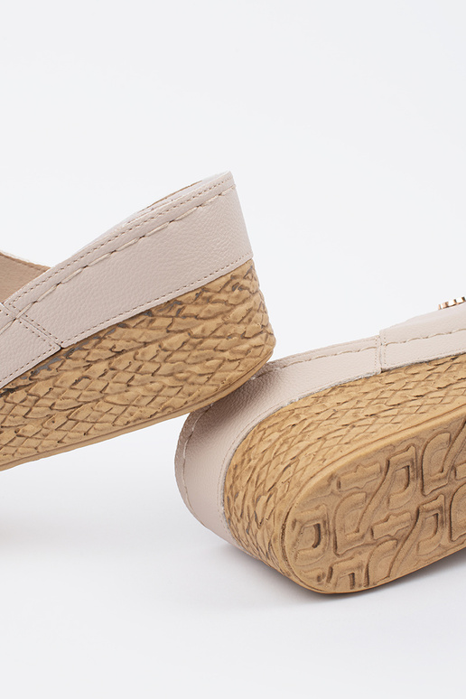 smilšu krāsas čības uz papēža sievietēm