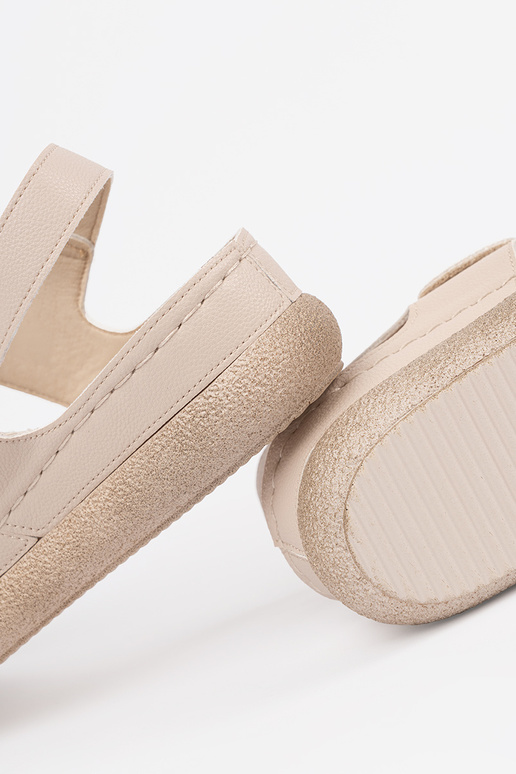 Dramblatkaulu krāsas sandales...