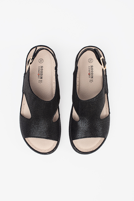 Melnu krāsas sandales uz platformas