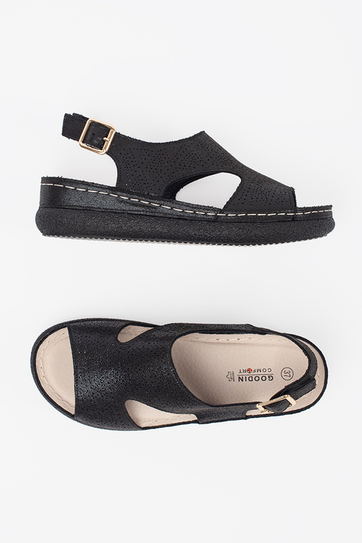 Melnu krāsas sandales uz platformas