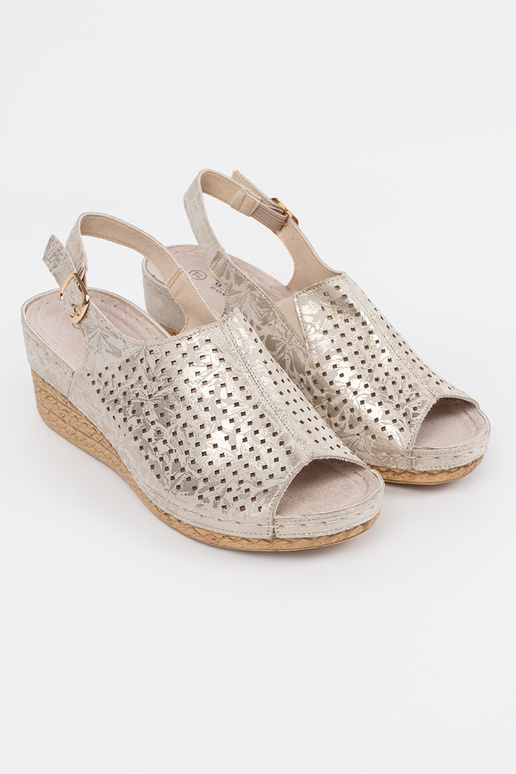 Smilšu krāsas sandales