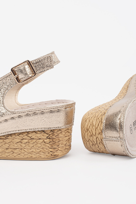 zelta krāsas sandales uz pleca ar...