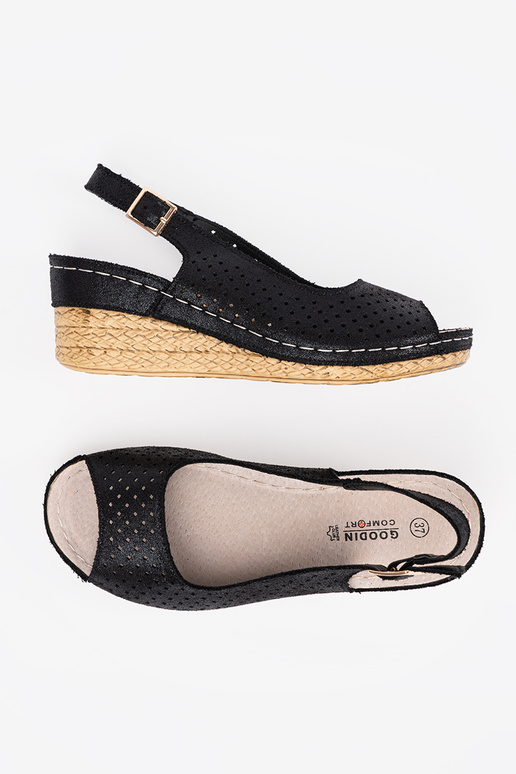 Melnas caurspīdīgas sandales