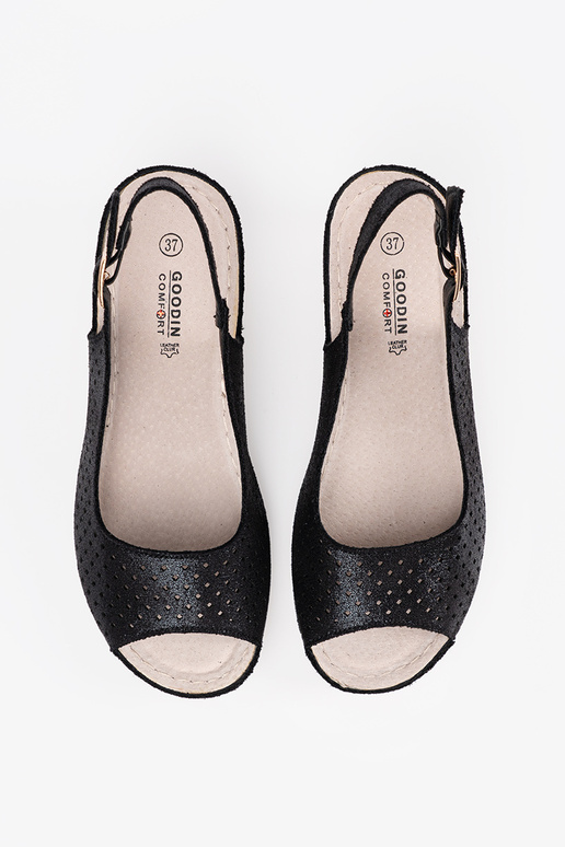 Melnas caurspīdīgas sandales