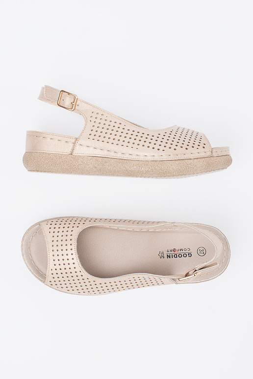 gaiši zelta ērti sandales