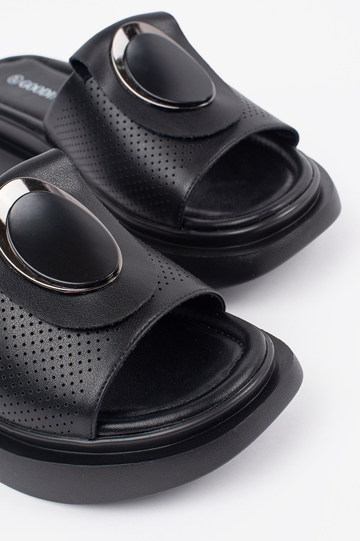 melnas krāsas ērti šļūcenes ar platformu