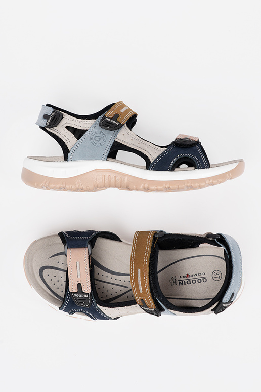 Dažādu krāsu sporta sandales