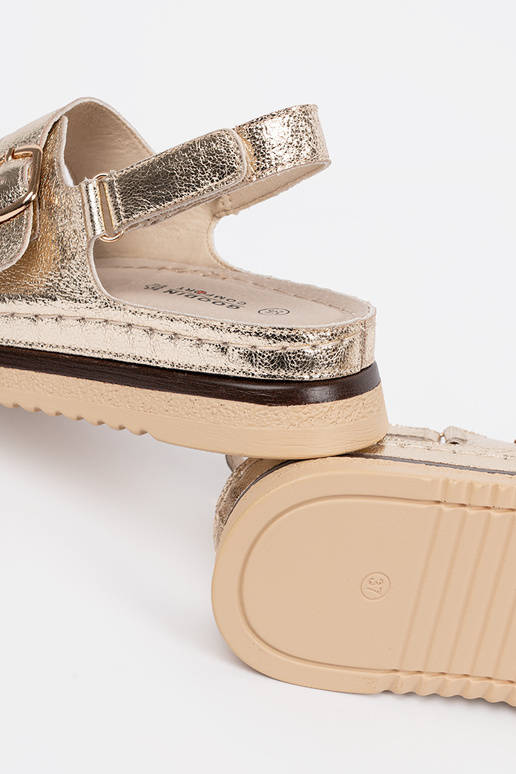 Aukstā krāsā sandales ar zelta...