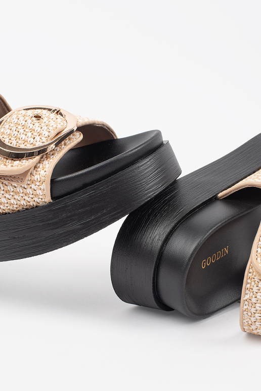 Sandales ar platformu smilšu krāsā ar...