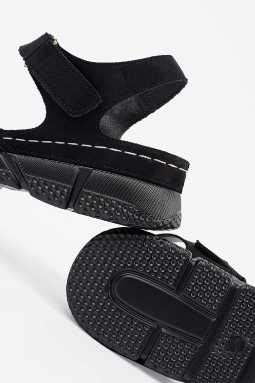 Melnu krāsas sandales sievietēm