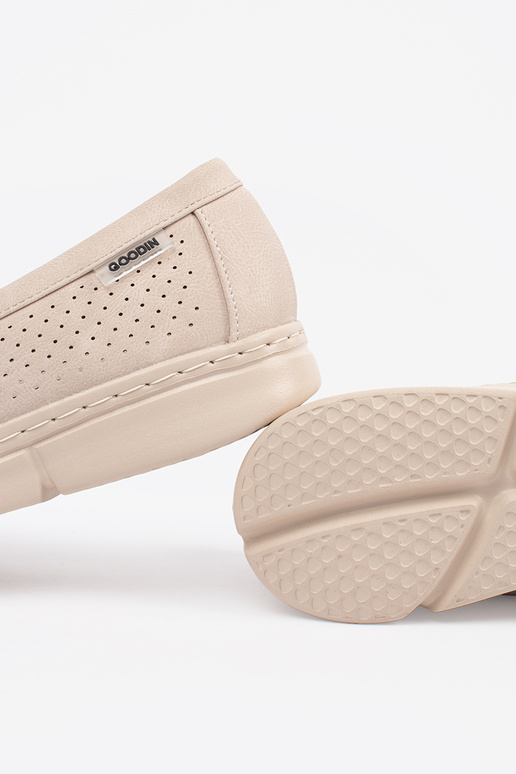 Moteriškās basutēs ar platformu melnā...