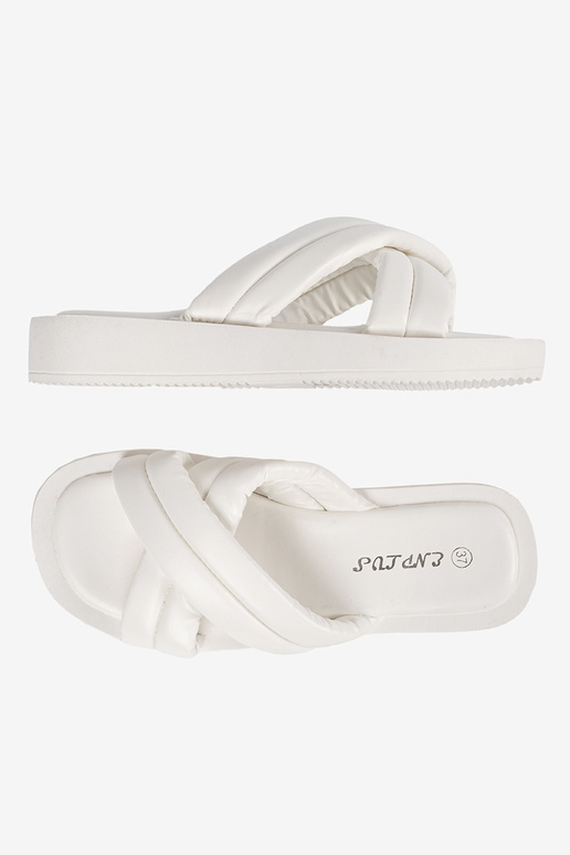 Sieviešu čības ar platformu baltā krāsā