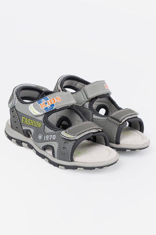 Pelēku krāsu zēnu kurpes