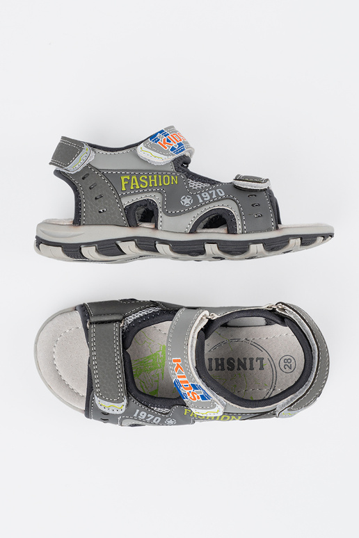 Pelēku krāsu zēnu kurpes