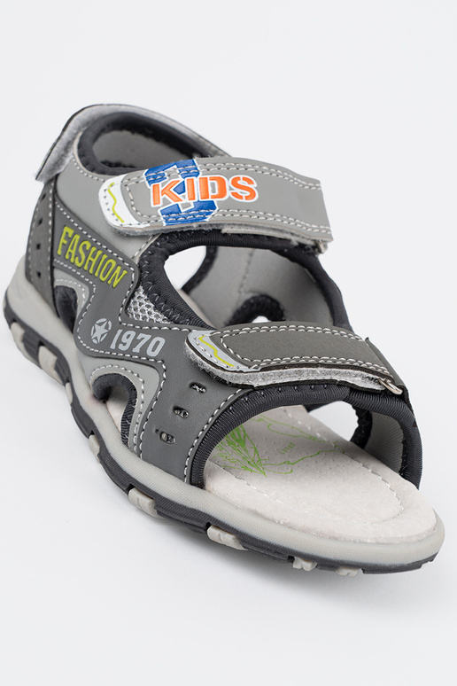 Pelēku krāsu zēnu kurpes