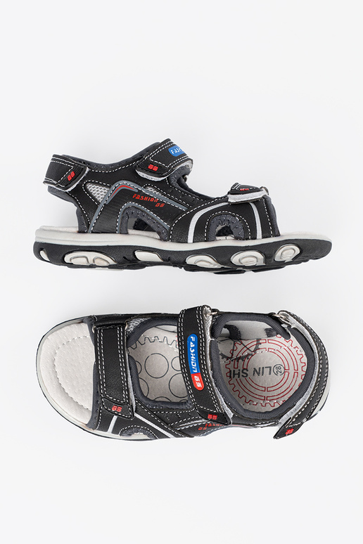 Melnās krāsas zēnu sandales