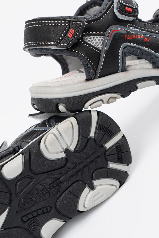 Melnās krāsas zēnu sandales