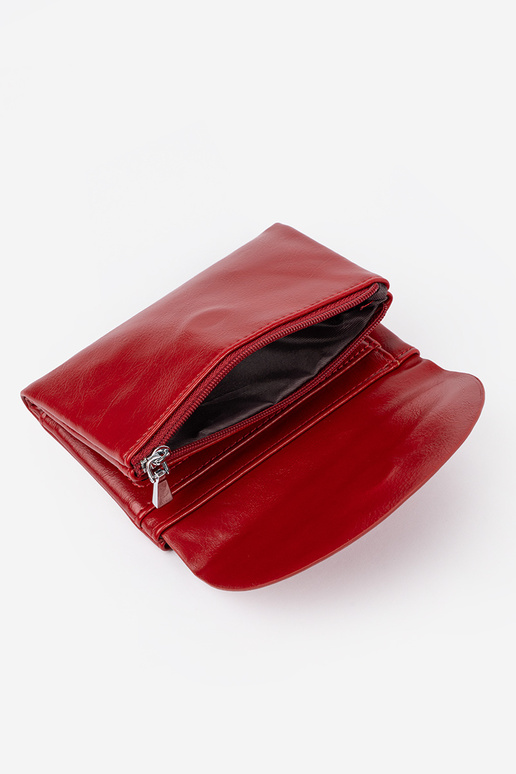 Melns sieviešu maciņš