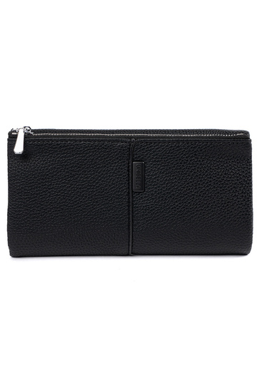 Melnā sieviešu maciņš