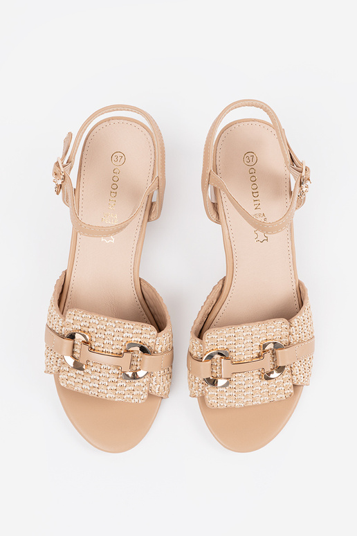 Sieviešu smilšu krāsas sandales uz...