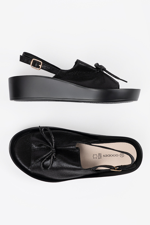 Melni sieviešu sandalīši uz... Melni sieviešu sandalīši uz...