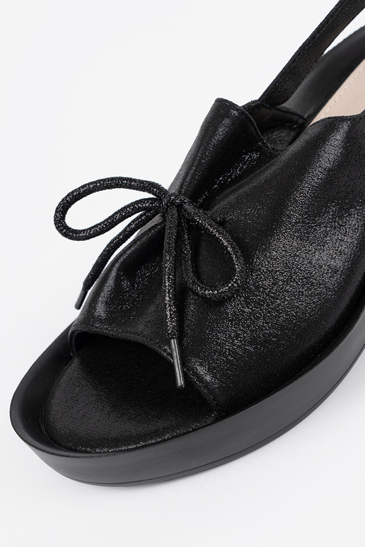 Melni sieviešu sandalīši uz... Melni sieviešu sandalīši uz...