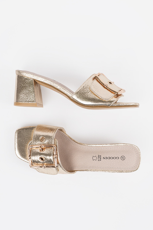 Sieviešu zelta krāsas čības uz papēža...