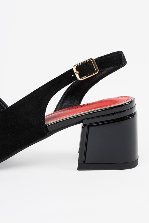 Melni zamša sieviešu sandalīši uz... Melni zamša sieviešu sandalīši uz...