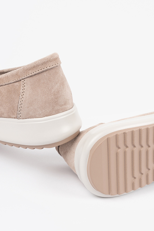 Smilšu krāsas īstas ādas mokasīni Smilšu krāsas īstas ādas mokasīni