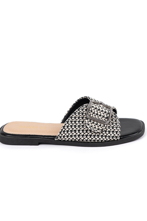 Melni balti rūtaini iešļūcenes ar... Melni balti rūtaini iešļūcenes ar...