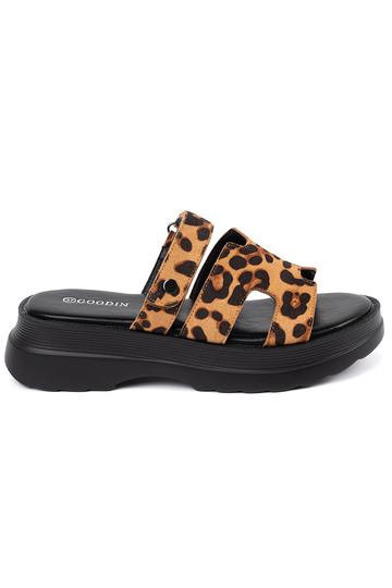 Sieviešu čības ar platformu...