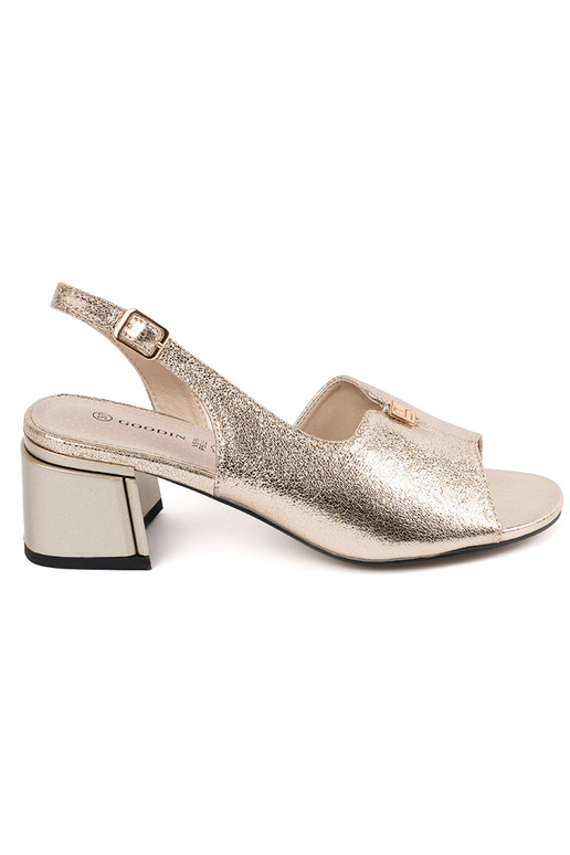 Zelta zamša sieviešu sandalīši uz... Zelta zamša sieviešu sandalīši uz...