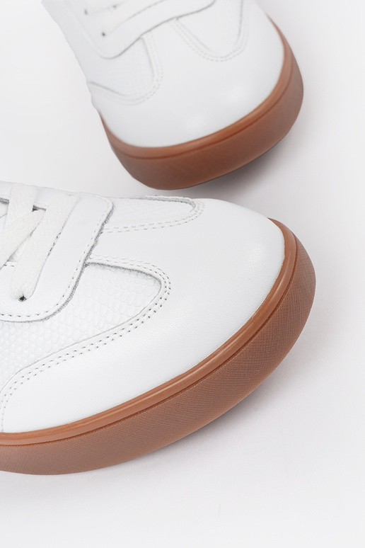 Baltie zamša sieviešu sporta apavi... Baltie zamša sieviešu sporta apavi...